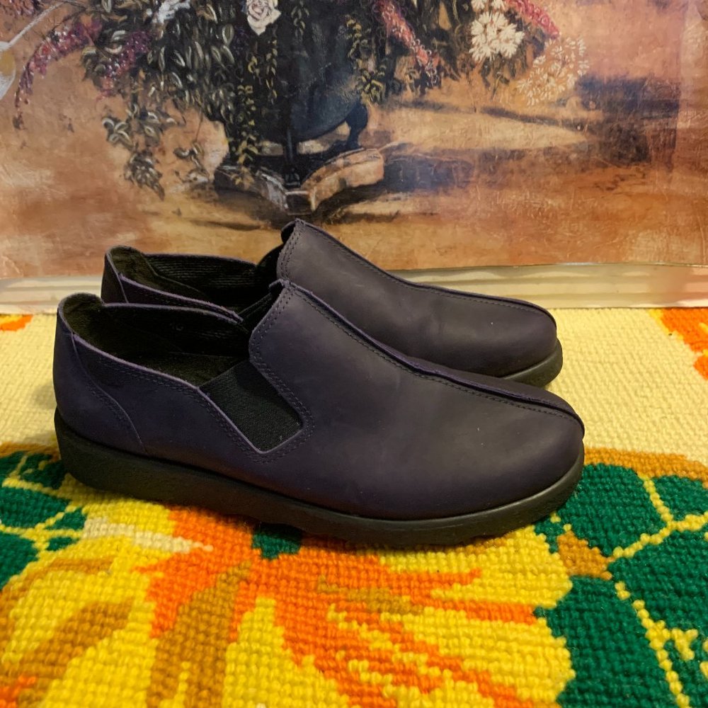 AZALEIA leather Flats Slip On Women's Size 10